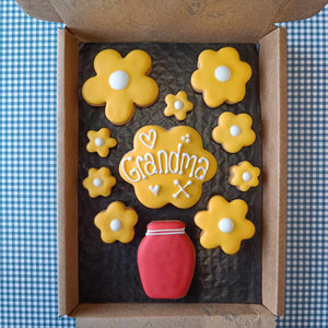 Vase of flowers Cookie Box (Medium)