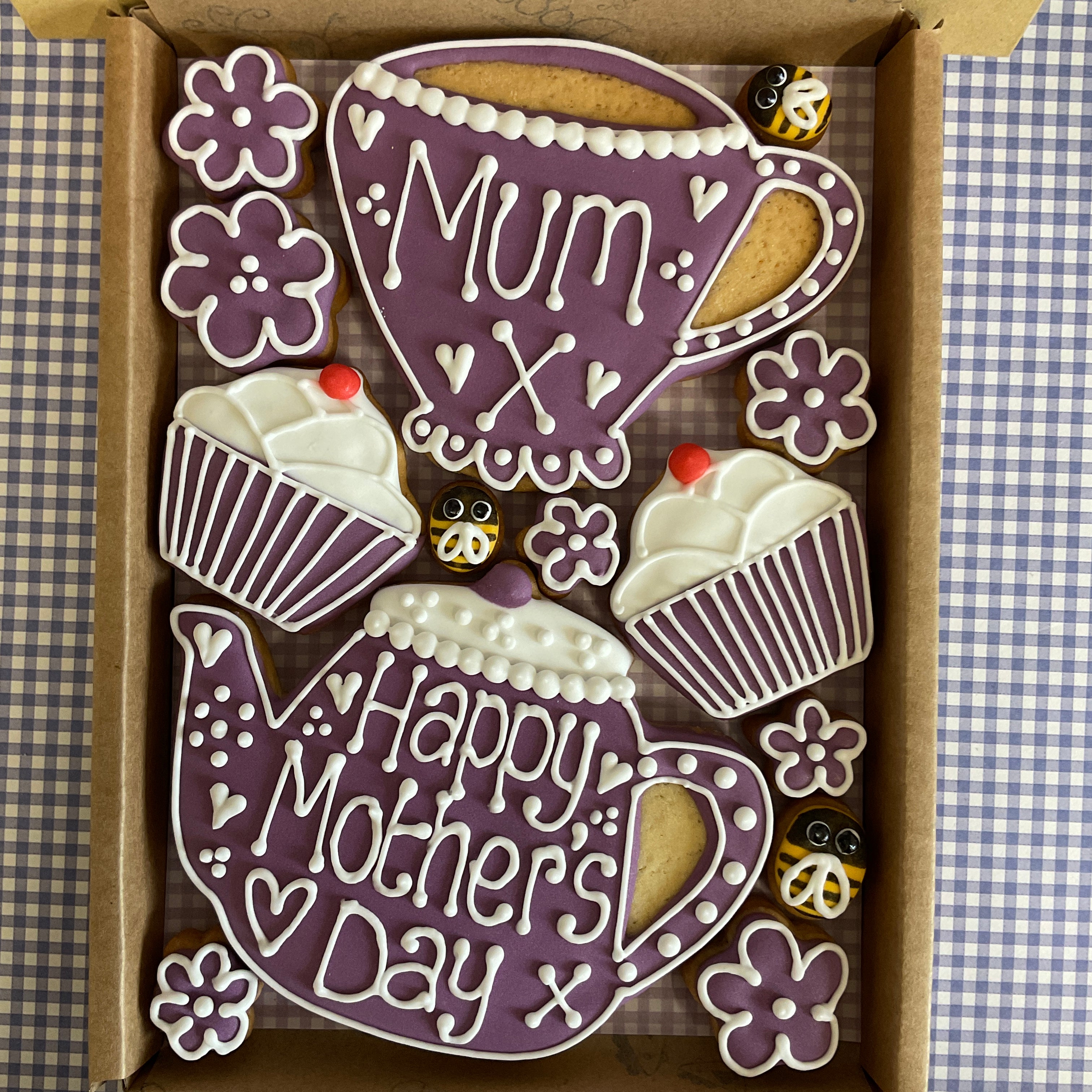 Mum -Tea set Cookie Box (Medium)