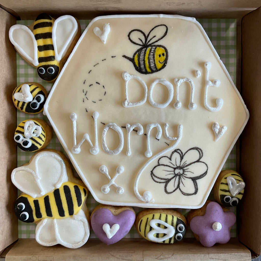 Bees - Don’t Worry sentiment small cookie box
