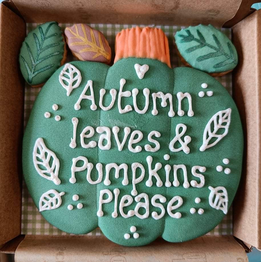 Autumn leaves and pumpkins please -green