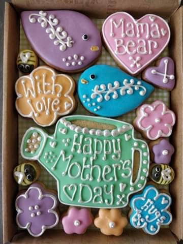 Mum / Mothers Day / Mothering Sunday / Garden personalised Cookie Box (Medium)