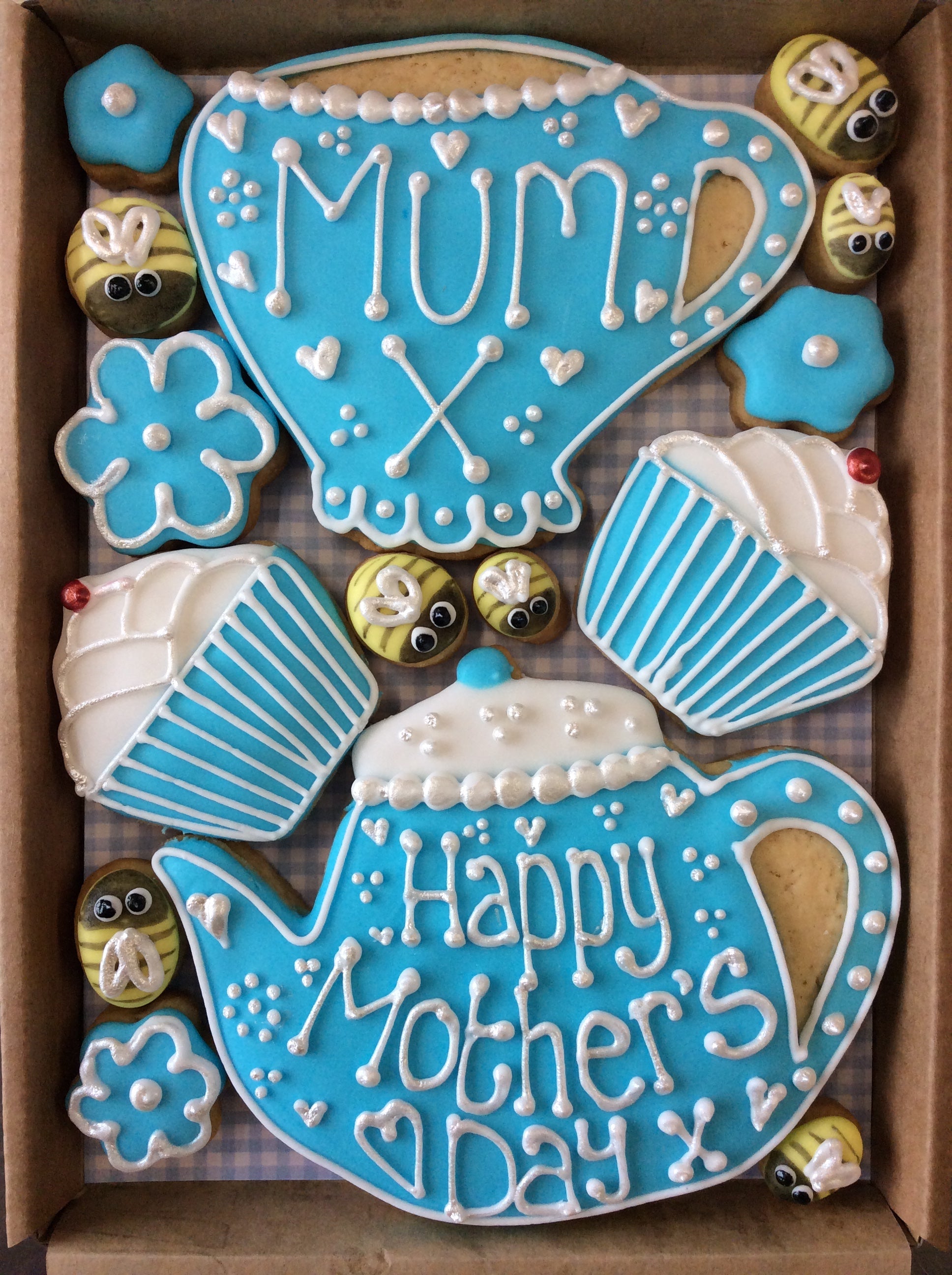 Mum -Tea set Cookie Box (Medium)