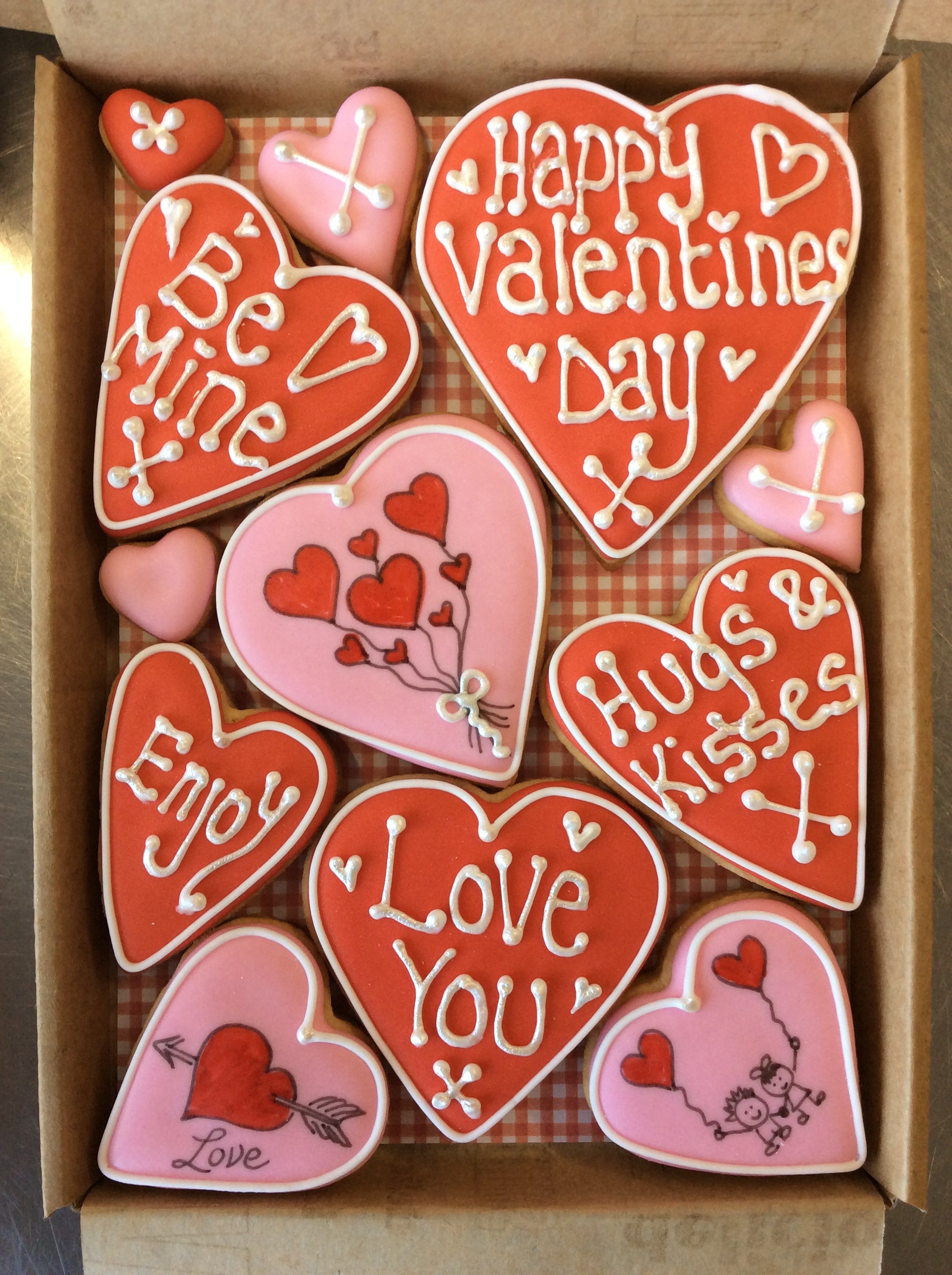 Valentines Day Medium Love Hearts Cookie Box – CookieDoodleDoo